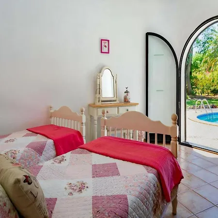 Moorish Style Carvoeiro 3 Bedrooms Azure Vista Private Swimming Pool Close To Amenities Algarve Villa *